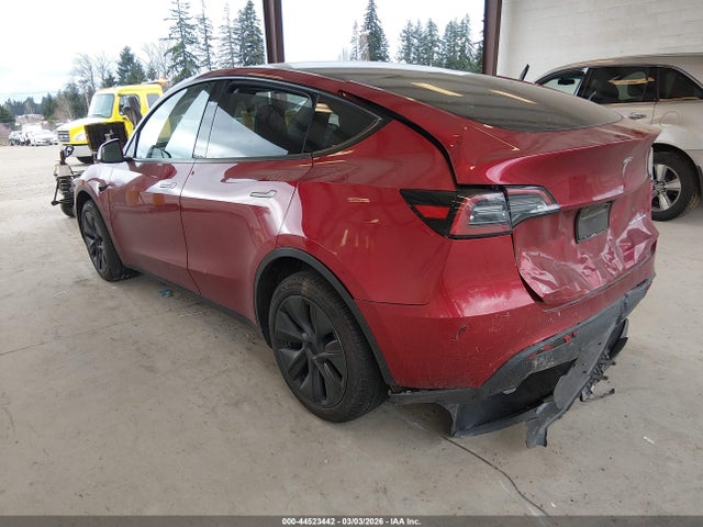 2025 Tesla Model Y Long Range Dual Motor All-wheel Drive მანქანა იყიდება აუქციონზე, vin: 7SAYGDEE3SA340743, აუქციონის ნომერი: 44523442