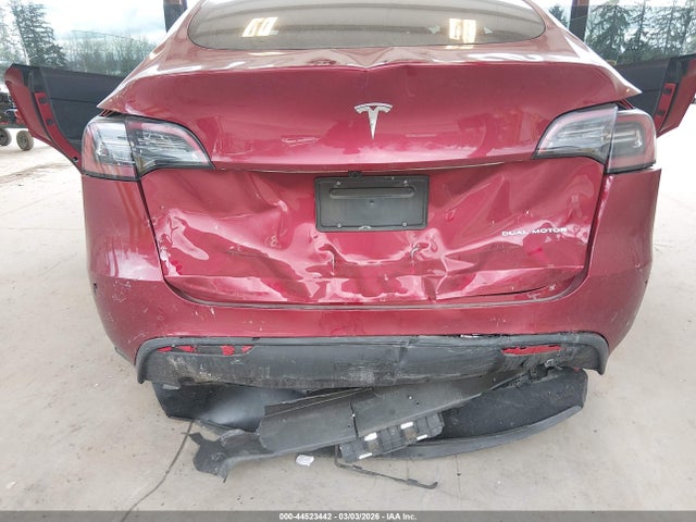 2025 Tesla Model Y Long Range Dual Motor All-wheel Drive მანქანა იყიდება აუქციონზე, vin: 7SAYGDEE3SA340743, აუქციონის ნომერი: 44523442