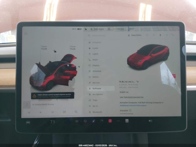 2025 Tesla Model Y Long Range Dual Motor All-wheel Drive მანქანა იყიდება აუქციონზე, vin: 7SAYGDEE3SA340743, აუქციონის ნომერი: 44523442