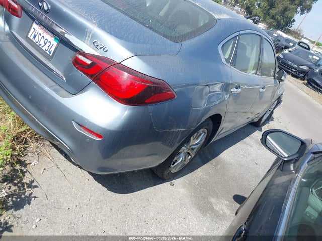 JN1BY1AP8HM740793 Infiniti Q70 3.7