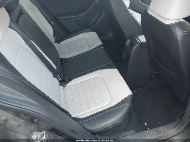 44523462 :رقم المزاد ، 3VWD17AJ8FM225106 vin ، 2015 Volkswagen Jetta 1.8t Sport مزاد بيع