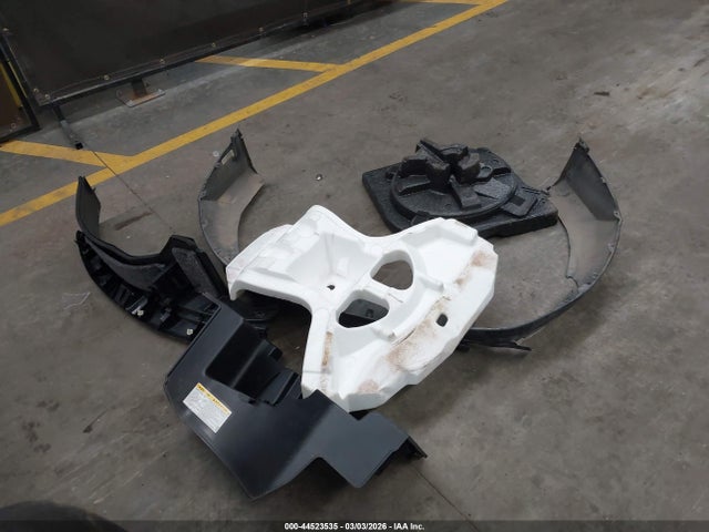 JTMBFREV9HJ144071 Toyota RAV4 LE