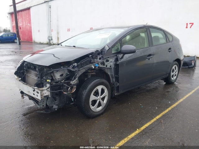 Toyota Prius Three 2014 JTDKN3DU6E0387041 Image 2