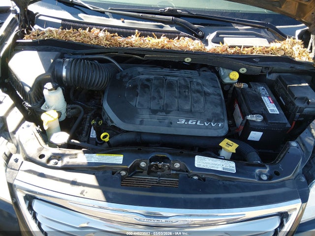 2013 Chrysler Town & Country Touring მანქანა იყიდება აუქციონზე, vin: 2C4RC1BG7DR525731, აუქციონის ნომერი: 44523583