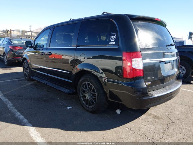 2013 Chrysler Town & Country Touring მანქანა იყიდება აუქციონზე, vin: 2C4RC1BG7DR525731, აუქციონის ნომერი: 44523583