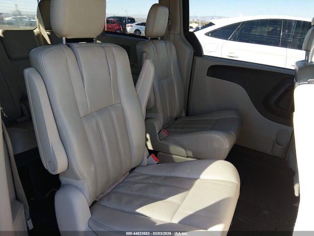 2013 Chrysler Town & Country Touring მანქანა იყიდება აუქციონზე, vin: 2C4RC1BG7DR525731, აუქციონის ნომერი: 44523583