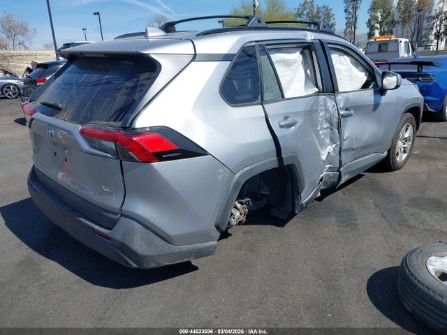 Toyota Rav4 Xle 2021 2T3W1RFV8MC172942 Image 4