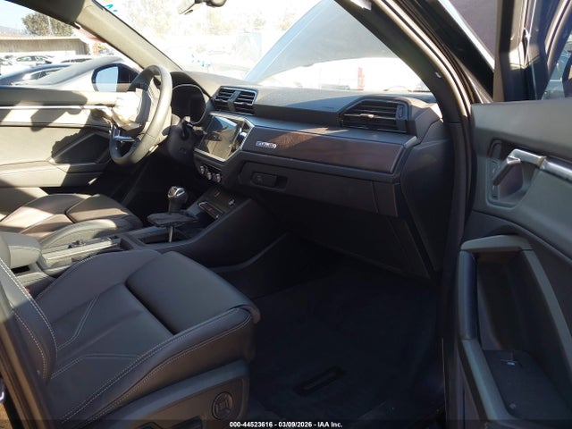 2024 Audi Q3 Premium Plus 45 Tfsi S Line Quattro Tiptronic მანქანა იყიდება აუქციონზე, vin: WA1EECF3XR1093671, აუქციონის ნომერი: 44523616