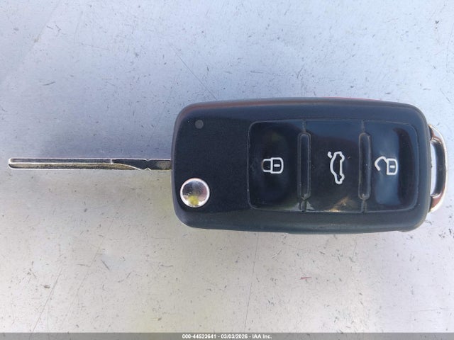Volkswagen Beetle 1.8t Classic 2016 3VWF17AT3GM636053 Image 11