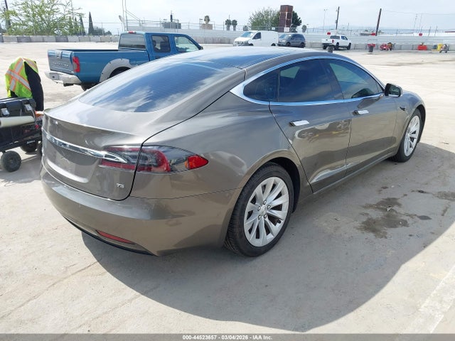 Продаж на аукціоні авто 2016 Tesla Model S 60/70/75/85, vin: 5YJSA1E18GF161012, номер лоту: 44523657
