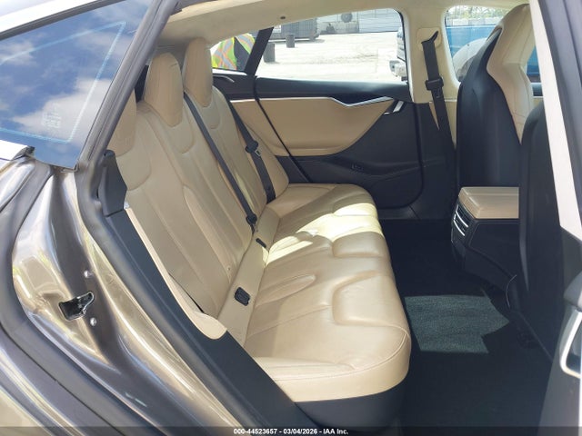 Продаж на аукціоні авто 2016 Tesla Model S 60/70/75/85, vin: 5YJSA1E18GF161012, номер лоту: 44523657