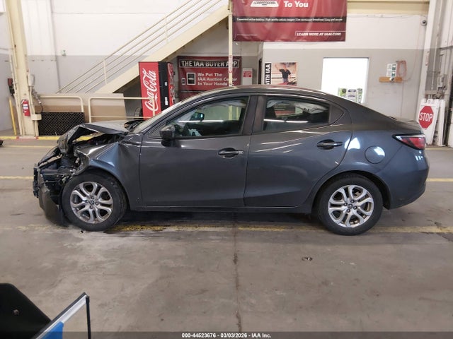 3MYDLBYV0HY160564 Toyota YARIS IA