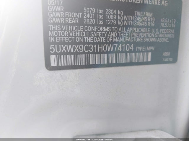 2017 BMW X3 5UXWX9C31H0W74104 Photo 8