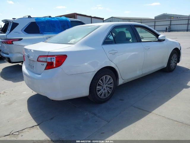 44523708 :رقم المزاد ، 4T1BF1FK9EU416789 vin ، 2014 Toyota Camry Le مزاد بيع