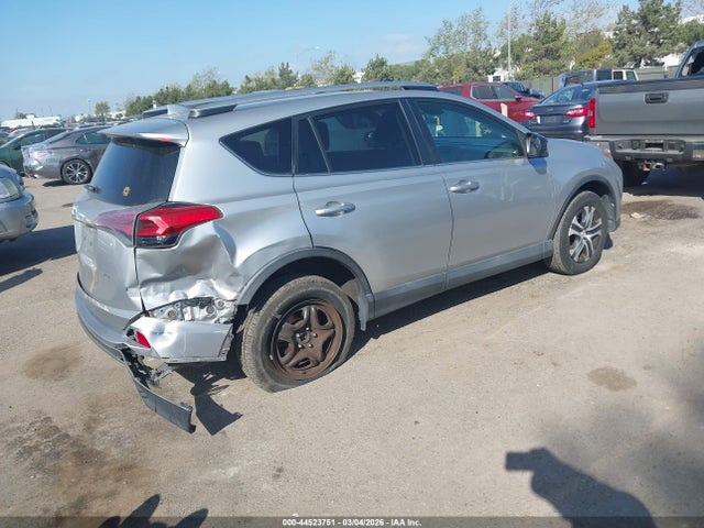 Toyota RAV4 LE 2017 2T3ZFREV4HW378621 Image 4