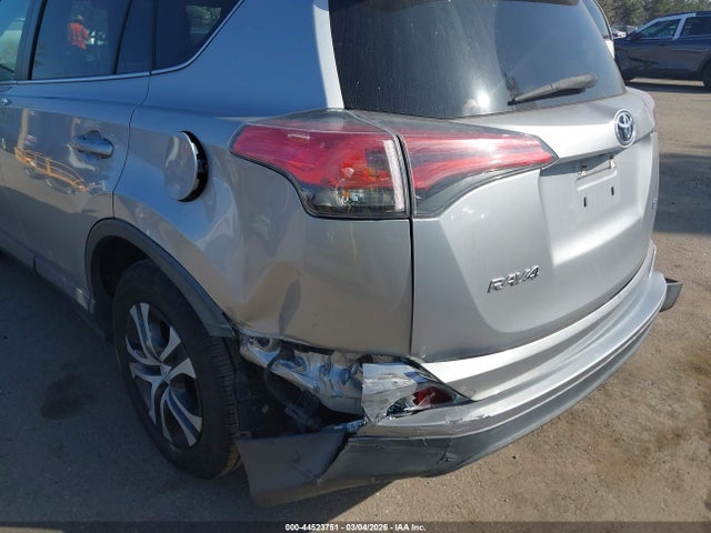 Toyota RAV4 LE 2017 2T3ZFREV4HW378621 Image 6