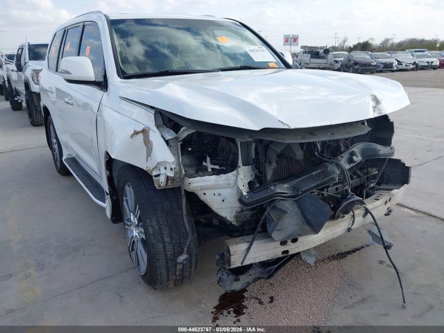 JTJHY7AX9G4194530 Lexus LX 570