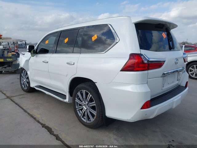 JTJHY7AX9G4194530 Lexus LX 570