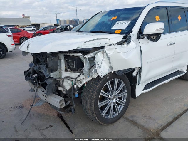 JTJHY7AX9G4194530 Lexus LX 570