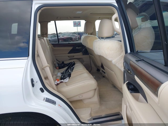 JTJHY7AX9G4194530 Lexus LX 570