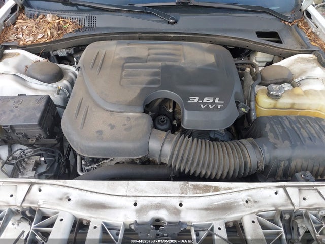 44523768 :رقم المزاد ، 2C3CCAAG0FH931113 vin ، 2015 Chrysler 300 Limited مزاد بيع