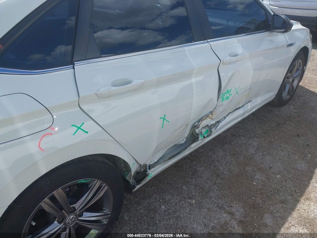 44523776 :رقم المزاد ، 3VWC57BU3MM070101 vin ، 2021 Volkswagen Jetta 1.4t R-line/1.4t S/1.4t Se مزاد بيع