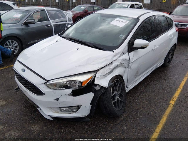 Ford FOCUS SE 2015 1FADP3K28FL334318 Image 6