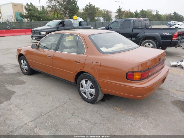 1994 TOYOTA CAMRY 4T1GK12E2RU046292 Photo 2