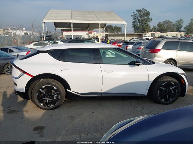 KIA Ev6 Wind 2025 5XYC34JA1SG010911 Image 13