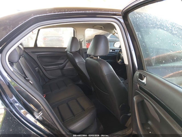 2010 Volkswagen Jetta Wolfsburg Edition მანქანა იყიდება აუქციონზე, vin: 3VWRA7AJ7AM097049, აუქციონის ნომერი: 44523984