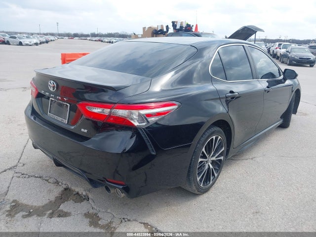 4T1B11HK8JU565782 Toyota CAMRY SE