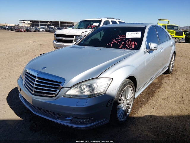 2010 MERCEDES-BENZ S 550 WDDNG7BBXAA292556 Photo 1