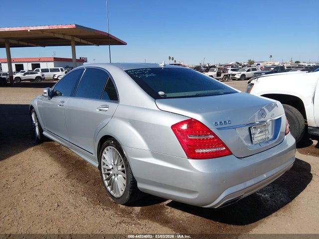 2010 MERCEDES-BENZ S 550 WDDNG7BBXAA292556 Photo 2