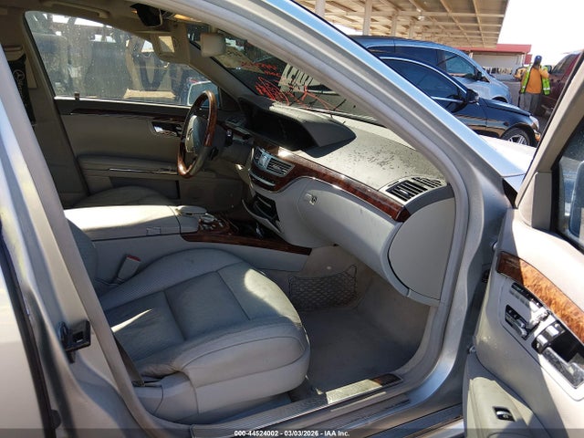 2010 MERCEDES-BENZ S 550 WDDNG7BBXAA292556 Photo 4