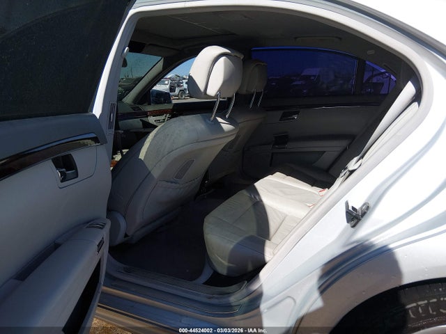 2010 MERCEDES-BENZ S 550 WDDNG7BBXAA292556 Photo 7