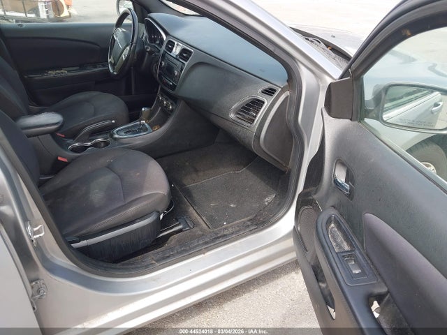 44524018 :رقم المزاد ، 1C3CCBBB0DN614798 vin ، 2013 Chrysler 200 Touring مزاد بيع