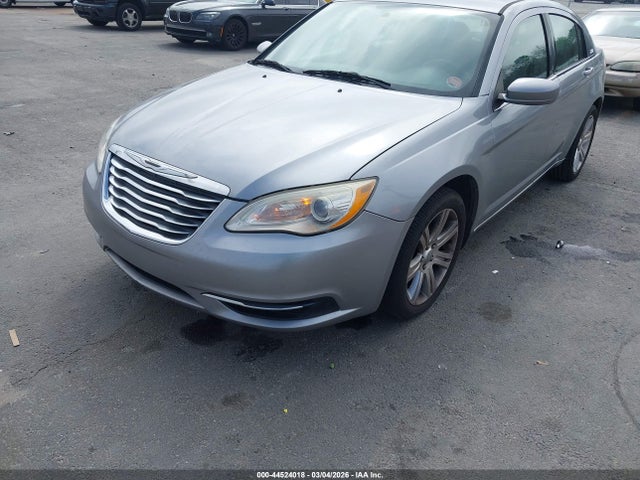 44524018 :رقم المزاد ، 1C3CCBBB0DN614798 vin ، 2013 Chrysler 200 Touring مزاد بيع