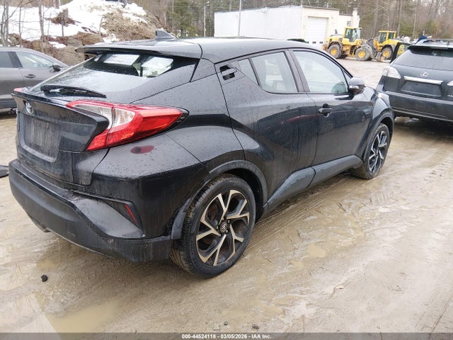 44524118 :رقم المزاد ، NMTKHMBX3JR008819 vin ، 2018 Toyota C-hr Xle مزاد بيع
