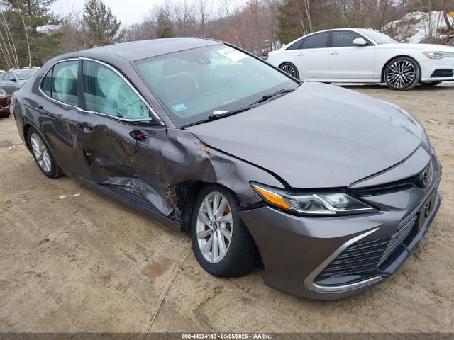 Aukcja sprzedaży 2022 Toyota Camry Le, vin: 4T1C11AKXNU647727, numer aukcji: 44524140