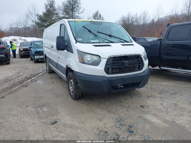 44524166 :رقم المزاد ، 1FTSW2ZM8FKA85143 vin ، 2015 Ford Transit-350 مزاد بيع