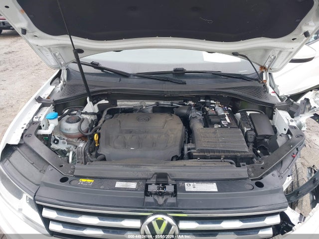 Продаж на аукціоні авто 2018 Volkswagen Tiguan 2.0t S, vin: 3VV1B7AX6JM084697, номер лоту: 44524186