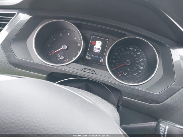 Продаж на аукціоні авто 2018 Volkswagen Tiguan 2.0t S, vin: 3VV1B7AX6JM084697, номер лоту: 44524186