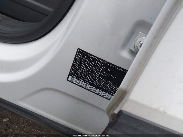 Продаж на аукціоні авто 2018 Volkswagen Tiguan 2.0t S, vin: 3VV1B7AX6JM084697, номер лоту: 44524186