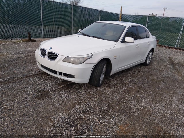 2010 BMW 528I WBANV1C55AC157248 Photo 1