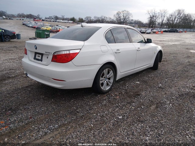 2010 BMW 528I WBANV1C55AC157248 Photo 3