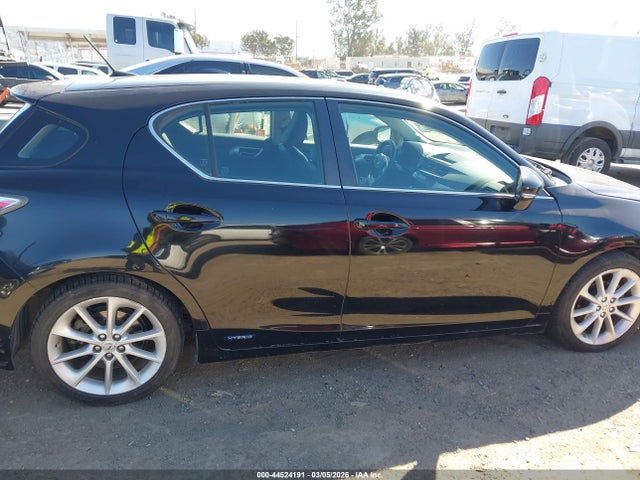 44524191 :رقم المزاد ، JTHKD5BH3D2167412 vin ، 2013 Lexus Ct 200h مزاد بيع
