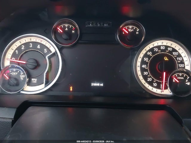 2018 Ram 2500 Laramie  4x4 6'4 Box მანქანა იყიდება აუქციონზე, vin: 3C6UR5NL7JG213622, აუქციონის ნომერი: 44524213