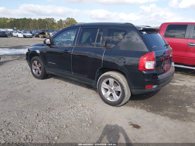 2011 JEEP COMPASS 1J4NT1FBXBD142521 Photo 2