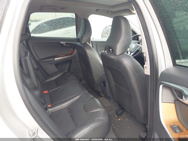 2017 VOLVO XC60 YV440MRU4H2142962 Photo 7
