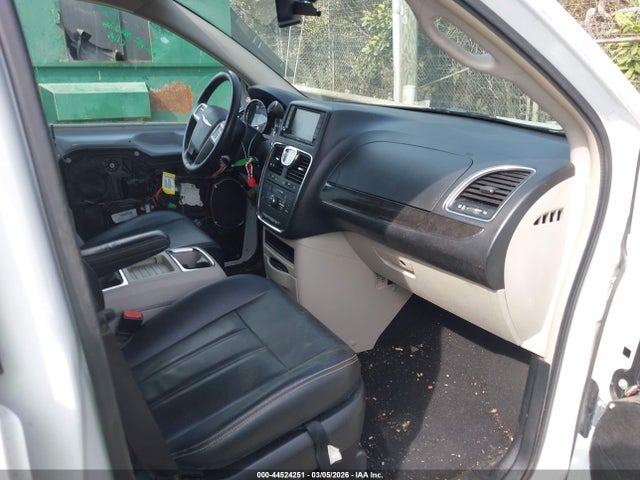 2016 Chrysler Town & Country Touring მანქანა იყიდება აუქციონზე, vin: 2C4RC1BGXGR289063, აუქციონის ნომერი: 44524251